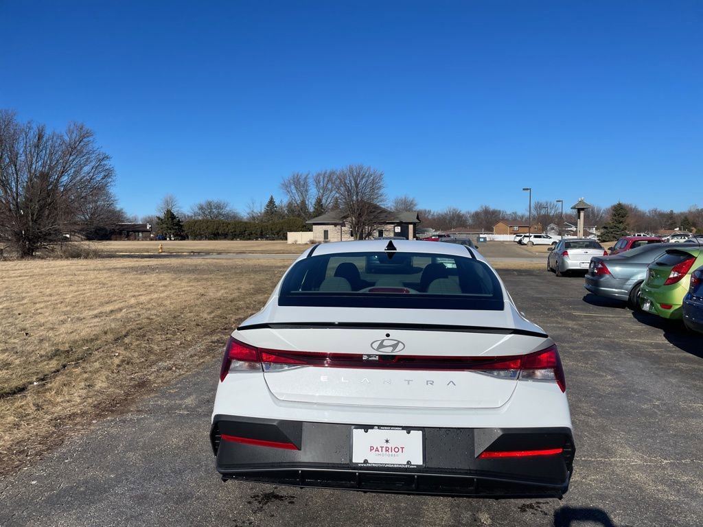 New 2026 Hyundai Elantra Sport image 4