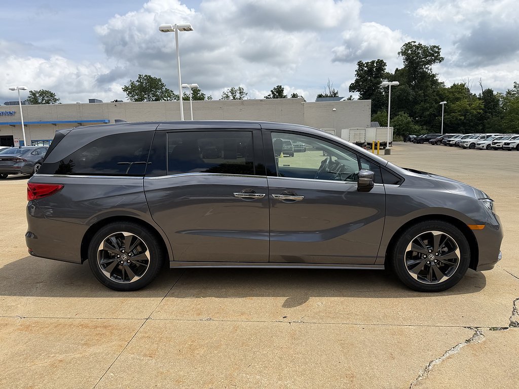 Used 2024 Honda Odyssey Elite image 3