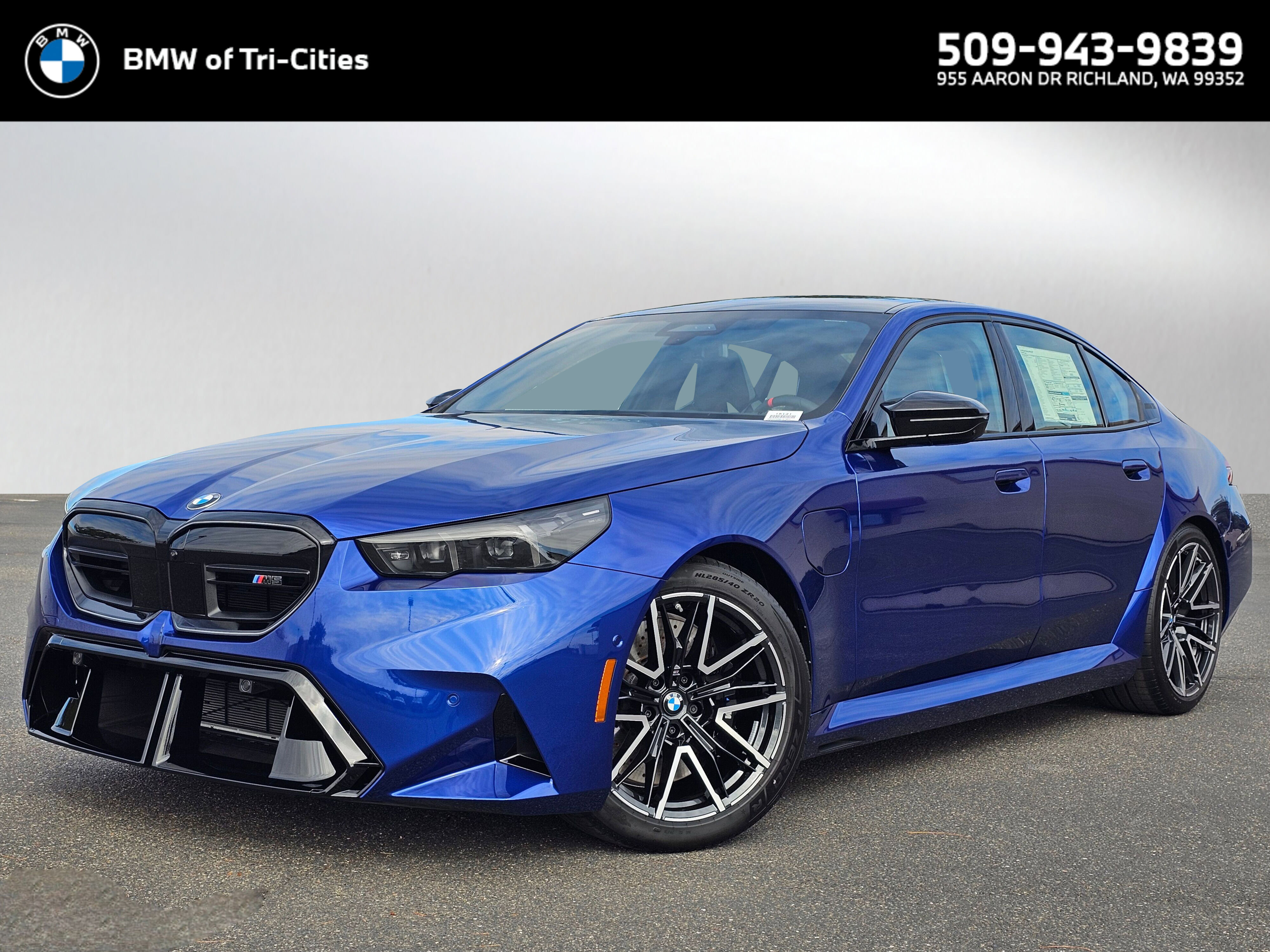 New 2026 BMW M5 w/ Executive Package