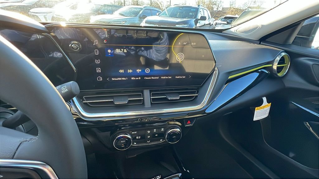 New 2026 Chevrolet Trax ACTIV w/ Sunroof Package image 24