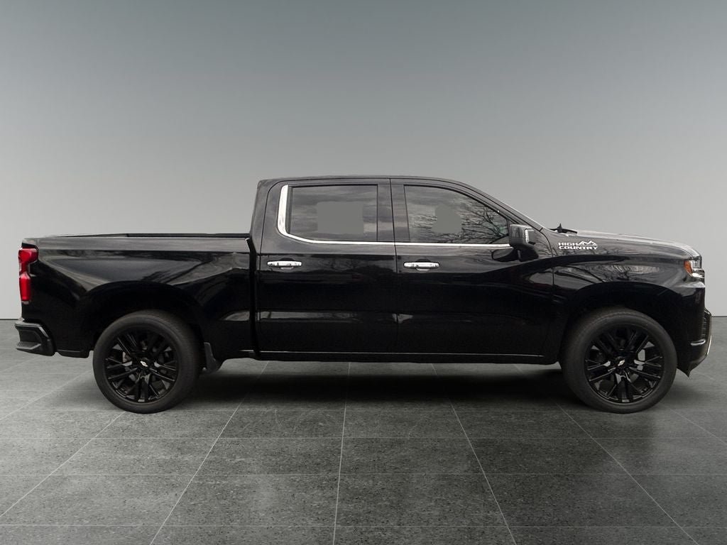 Used 2022 Chevrolet Silverado 1500 High Country w/ Technology Package AWD/4WD image 8