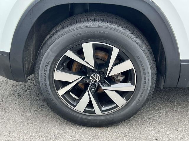 Used 2022 Volkswagen Atlas Cross Sport SE image 9