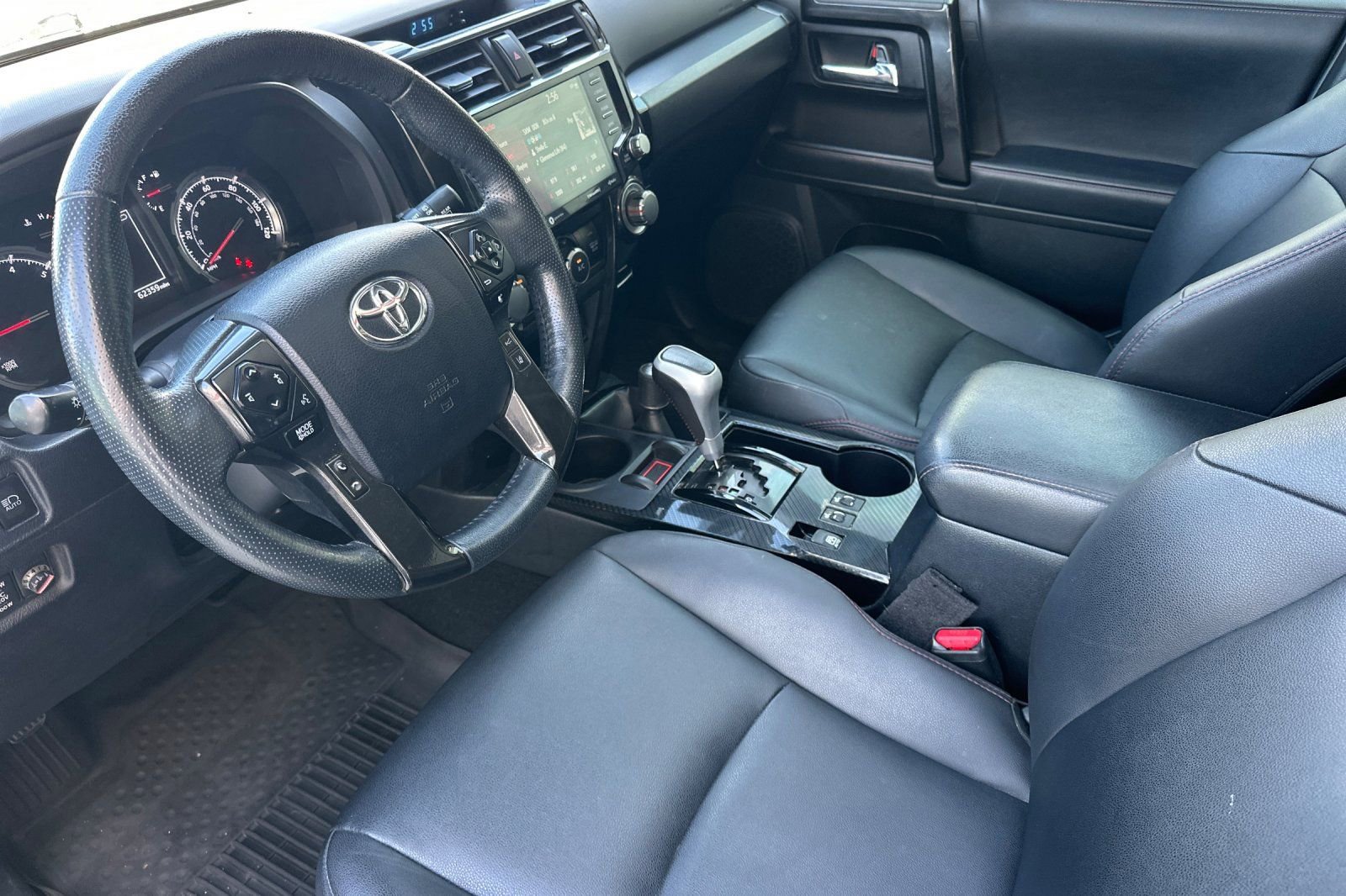 Used 2024 Toyota 4Runner TRD Off-Road Premium w/ Off Road Premium Plus Package image 10