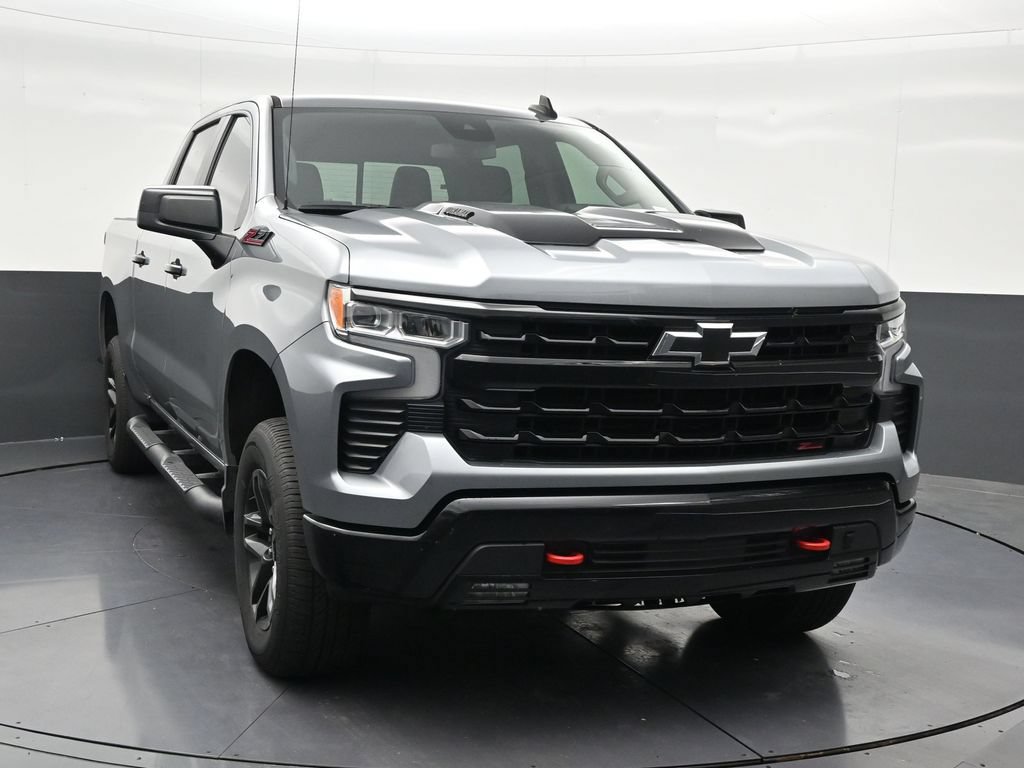 Used 2024 Chevrolet Silverado 1500 LT Trail Boss w/ Convenience Package II AWD/4WD image 8