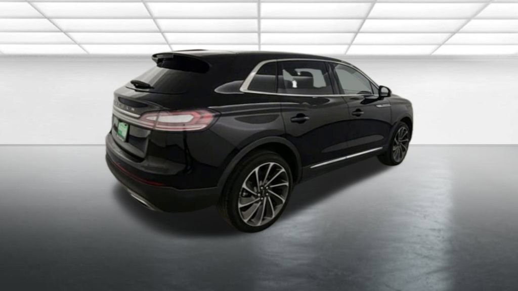 Used 2022 Lincoln Nautilus Reserve w/ Equipment Group 201A image 8