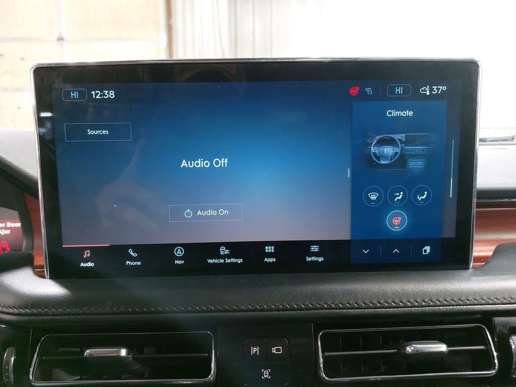 Used 2022 Lincoln Nautilus Reserve w/ Monochromatic Package image 22