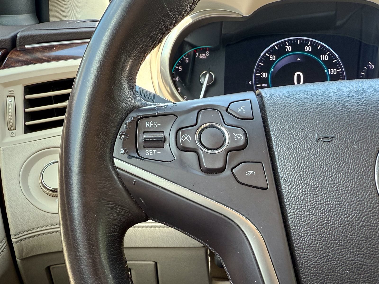 Used 2014 Buick LaCrosse Leather FWD image 41