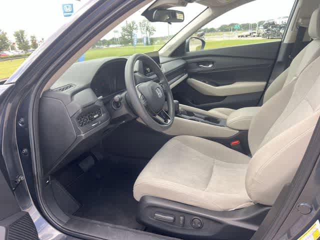 Used 2023 Honda Accord EX image 3