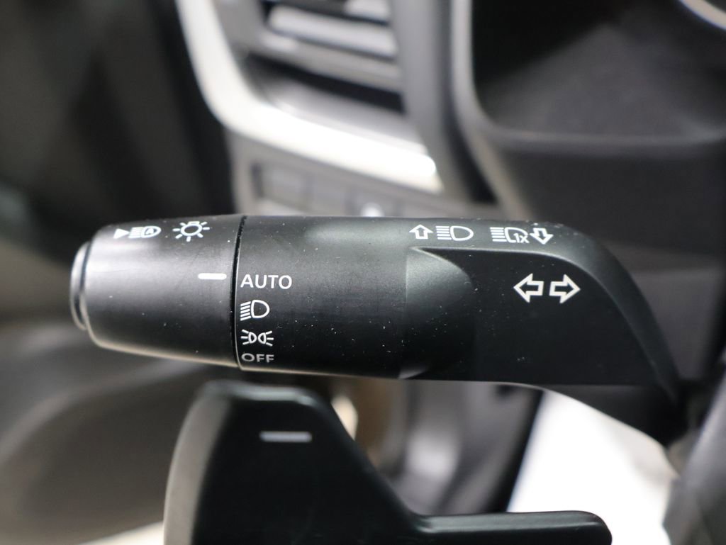 Used 2025 Nissan Rogue SV AWD/4WD image 38