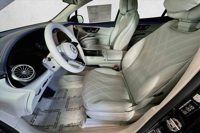 New 2026 Mercedes-Benz EQS 400 4MATIC SUV image 18