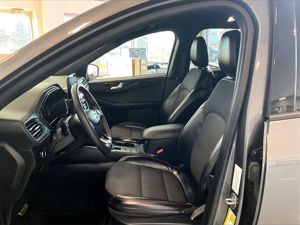 Used 2023 Ford Escape ST-Line image 10