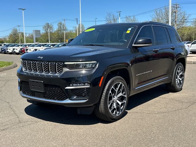 Used 2023 Jeep Grand Cherokee Summit AWD/4WD image 5