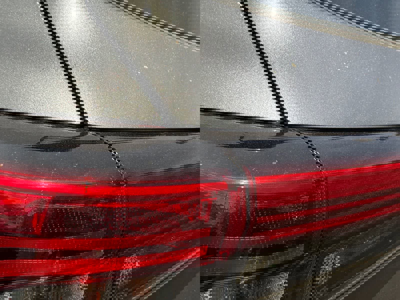 Used 2023 Toyota Highlander XLE image 12