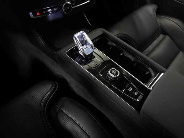 Used 2026 Volvo XC90 B6 Ultra w/ Protection Package image 32