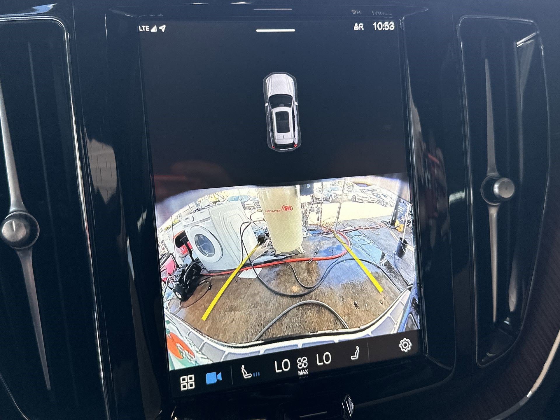 Used 2024 Volvo XC60 T8 Ultimate w/ Protection Package Premier image 20