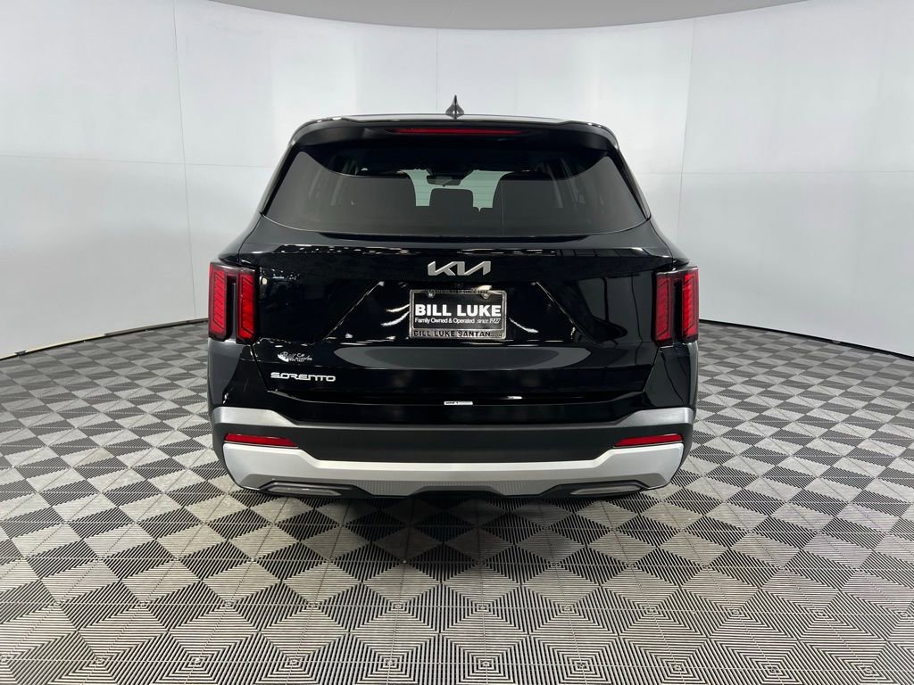 Used 2024 Kia Sorento LX image 7