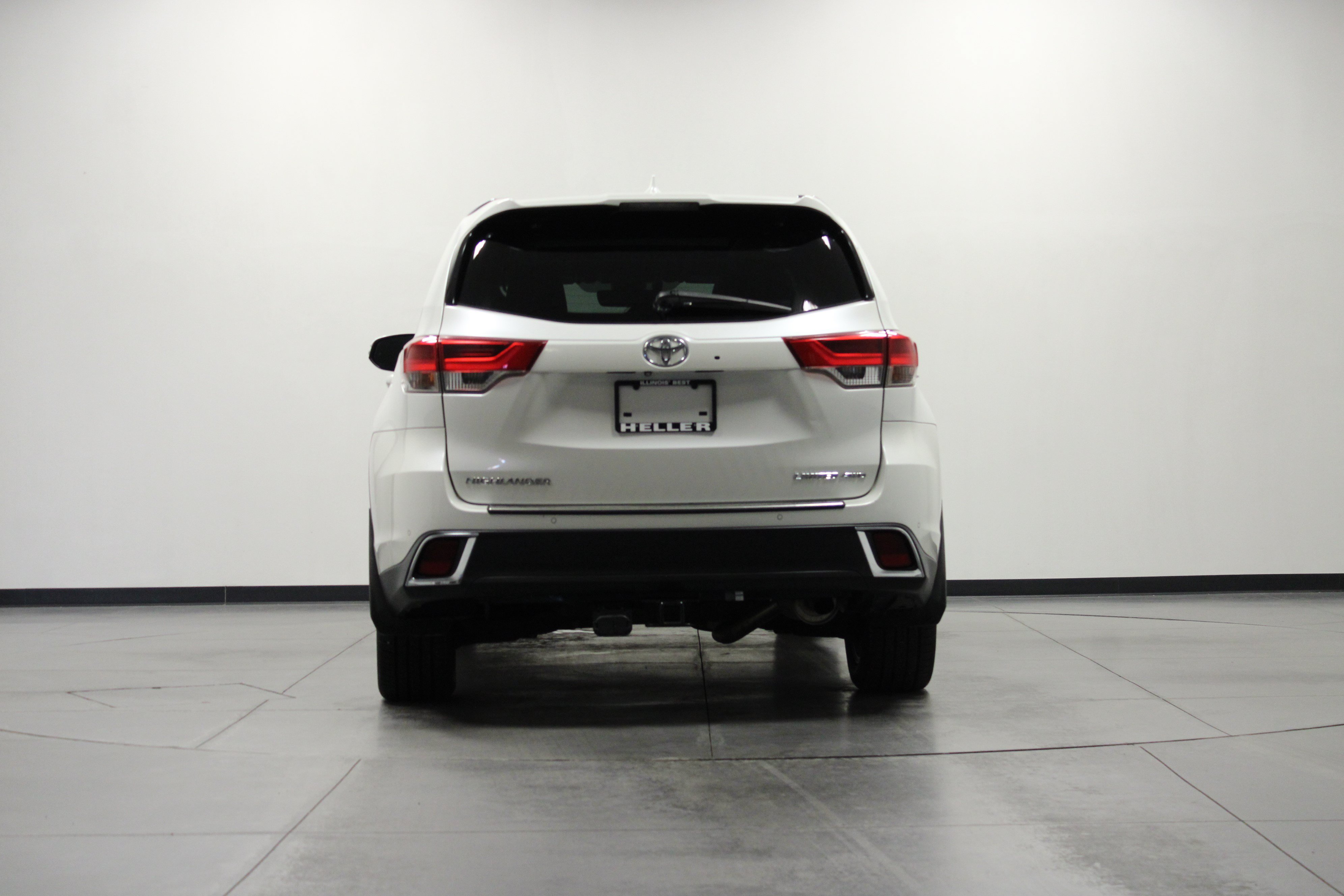 Used 2018 Toyota Highlander Limited AWD/4WD image 5