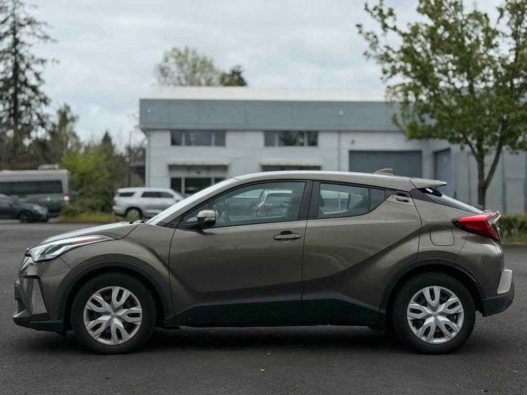 Used 2021 Toyota C-HR LE FWD image 2