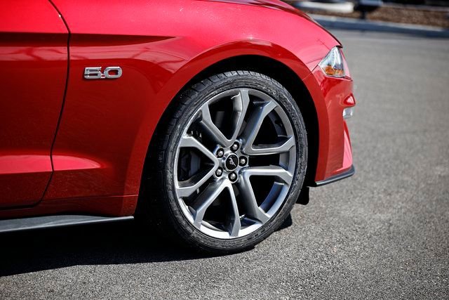 Used 2021 Ford Mustang GT Premium w/ Equipment Group 401A image 6