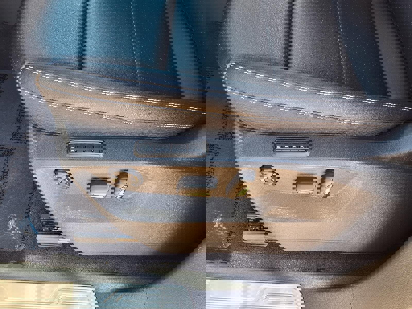 Used 2021 Volkswagen Atlas SEL R-Line image 23