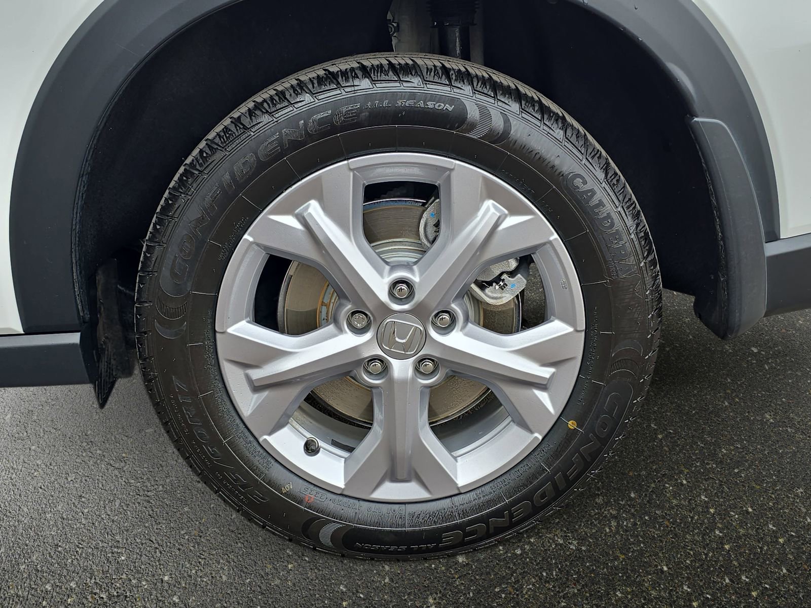 Certified 2024 Honda HR-V LX image 28