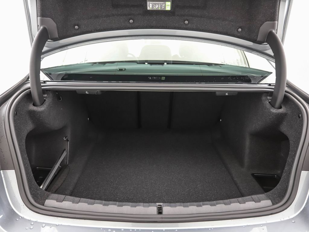 New 2026 BMW 330i xDrive Sedan w/ Convenience Package image 24
