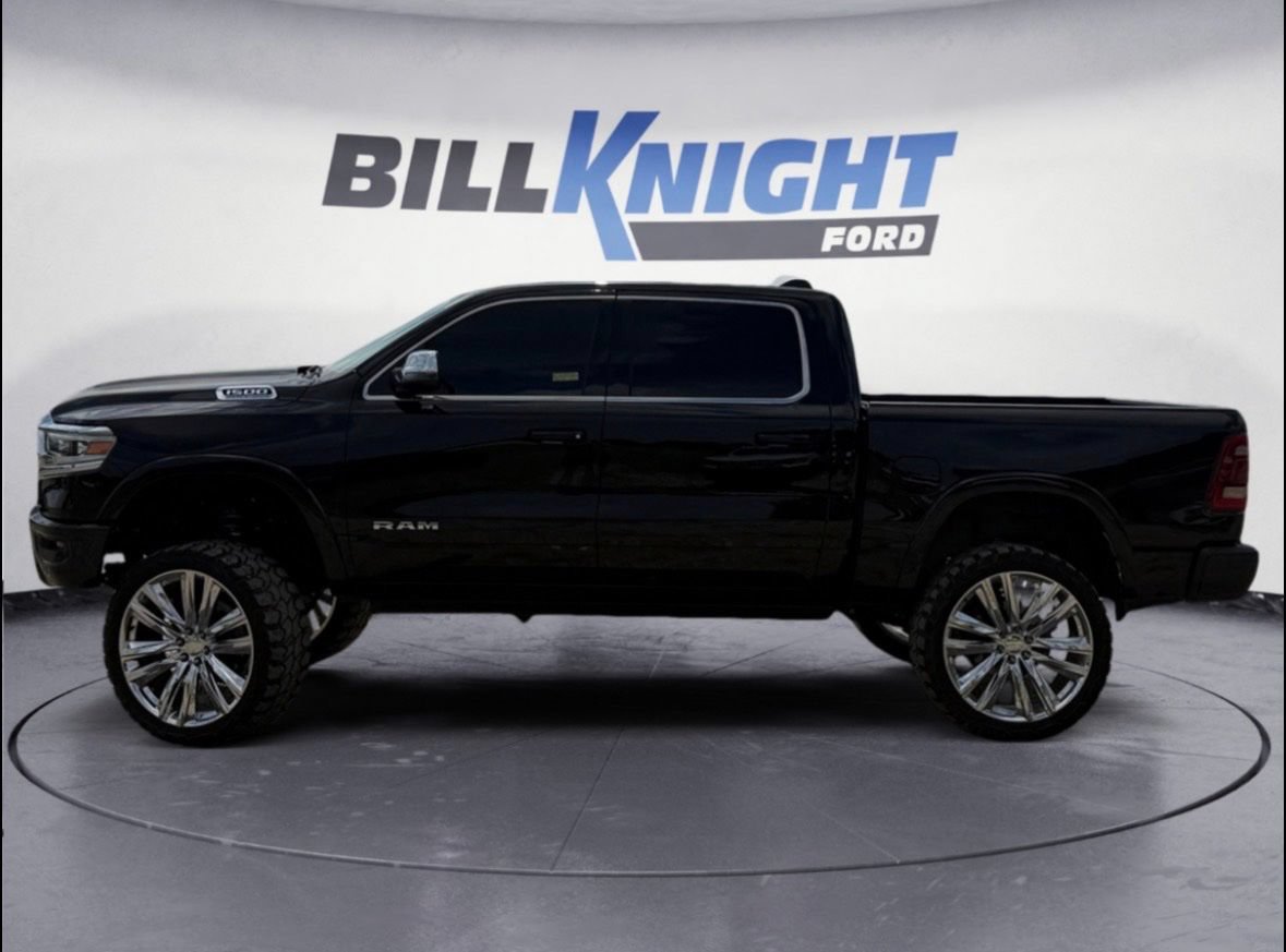 Used 2024 RAM 1500 Limited AWD/4WD image 2