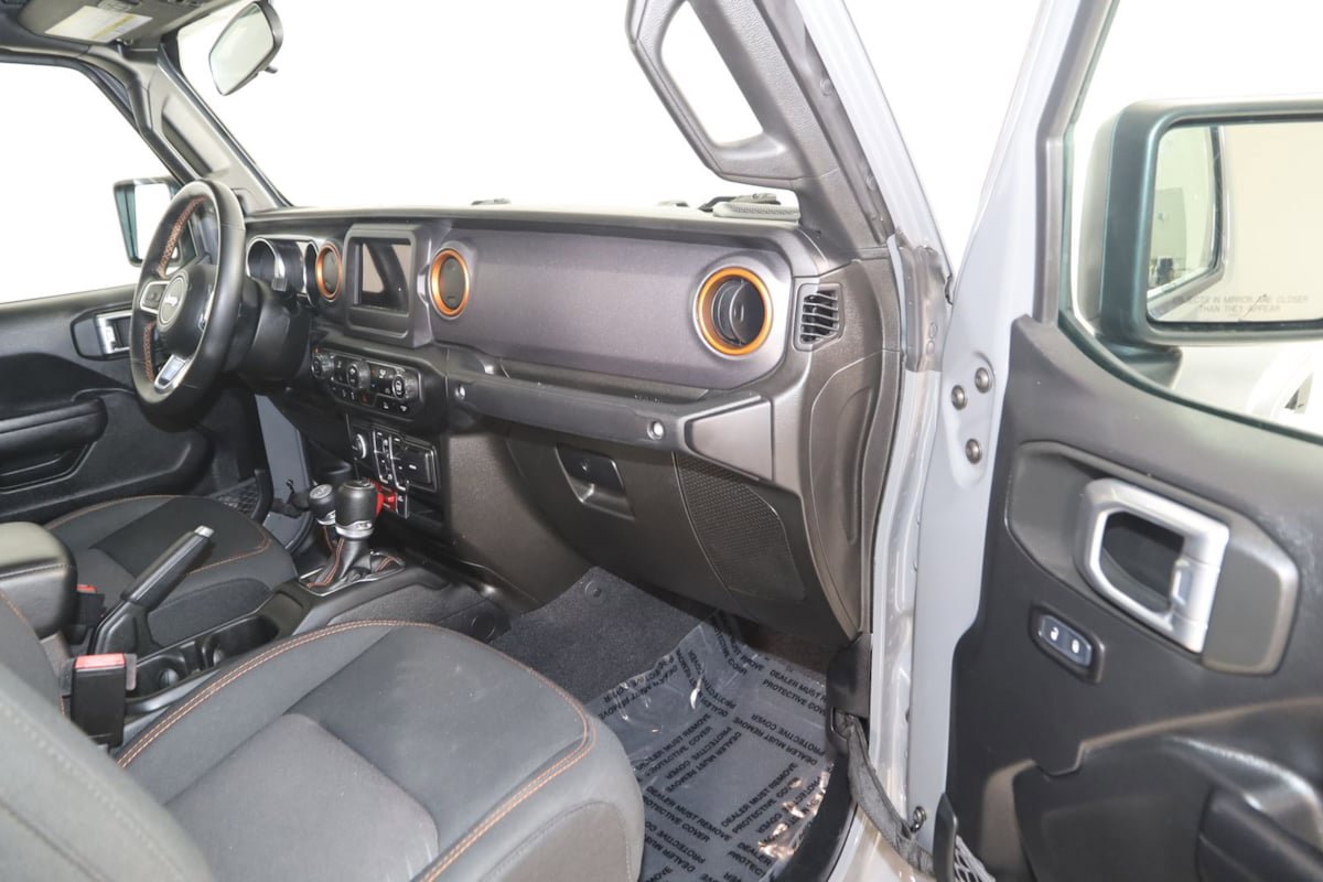 Used 2021 Jeep Gladiator Mojave w/ LED Lighting Group AWD/4WD image 36