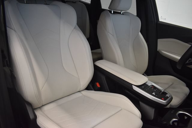 Used 2026 BMW X1 xDrive28i AWD/4WD image 6