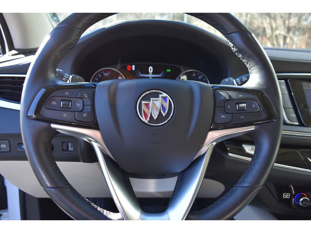 Used 2023 Buick Enclave Avenir w/ Avenir Technology Package image 18