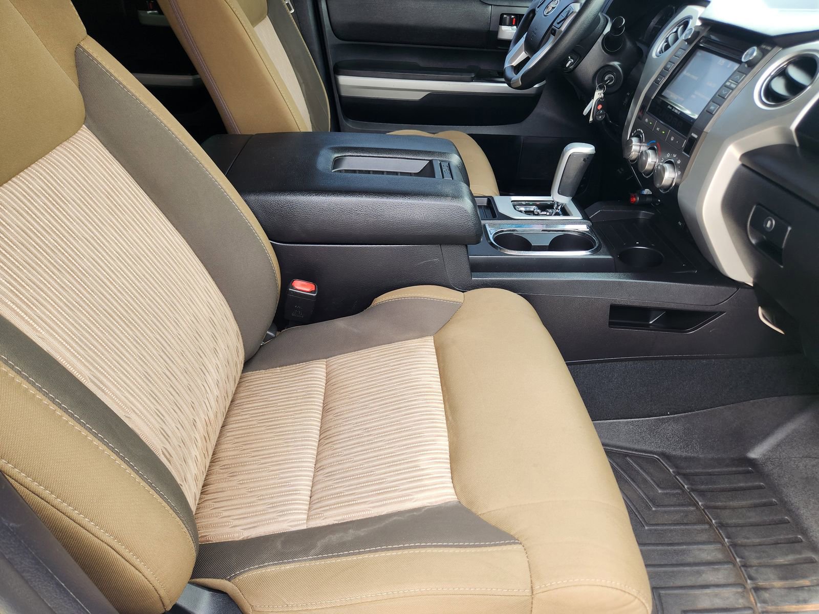 Used 2015 Toyota Tundra SR5 w/ SR5 Upgrade Package image 15