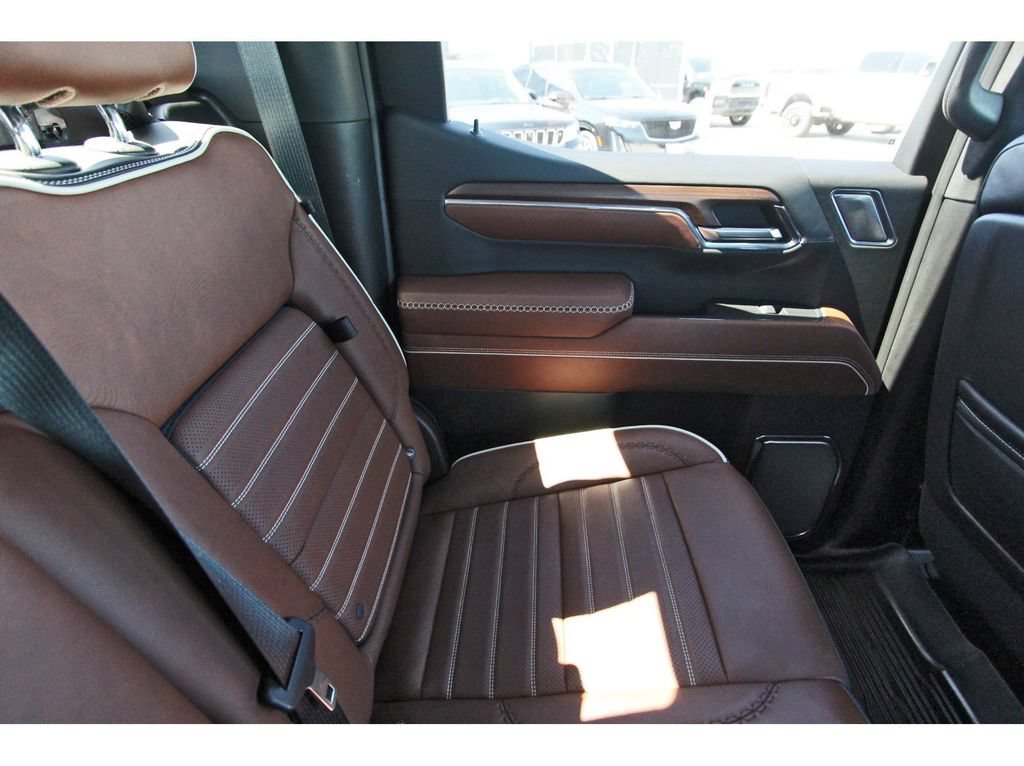 Used 2024 GMC Sierra 1500 Denali Ultimate AWD/4WD image 11