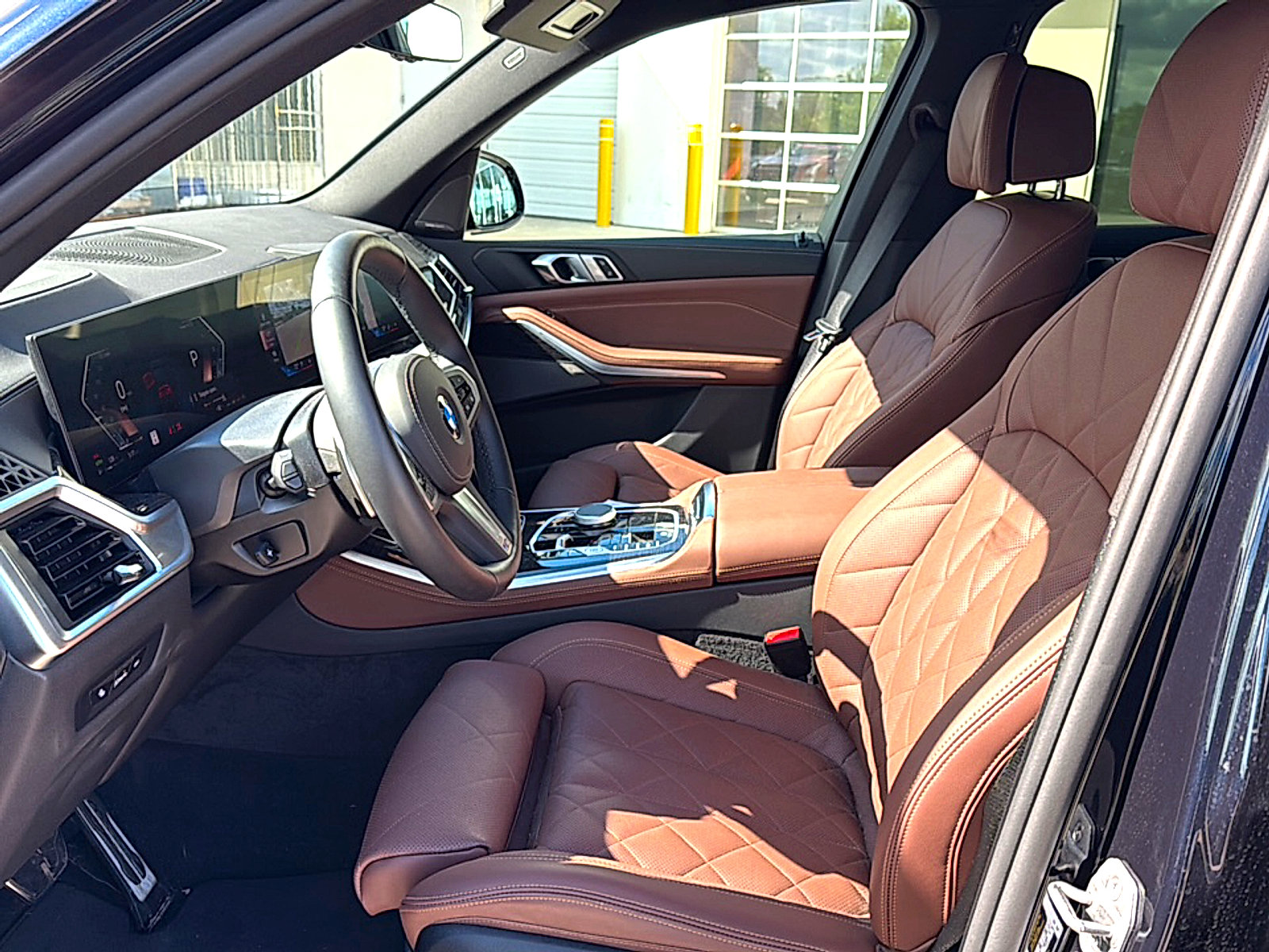 Used 2026 BMW X5 xDrive40i w/ M Sport Package AWD/4WD image 7