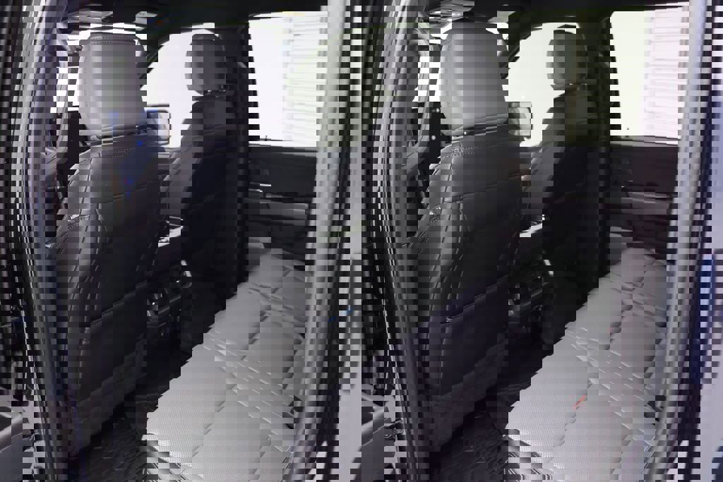 Used 2023 Ford F150 Lightning Lariat image 14