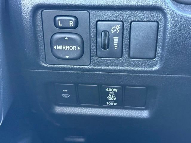 Used 2017 Toyota 4Runner TRD Off-Road AWD/4WD image 15
