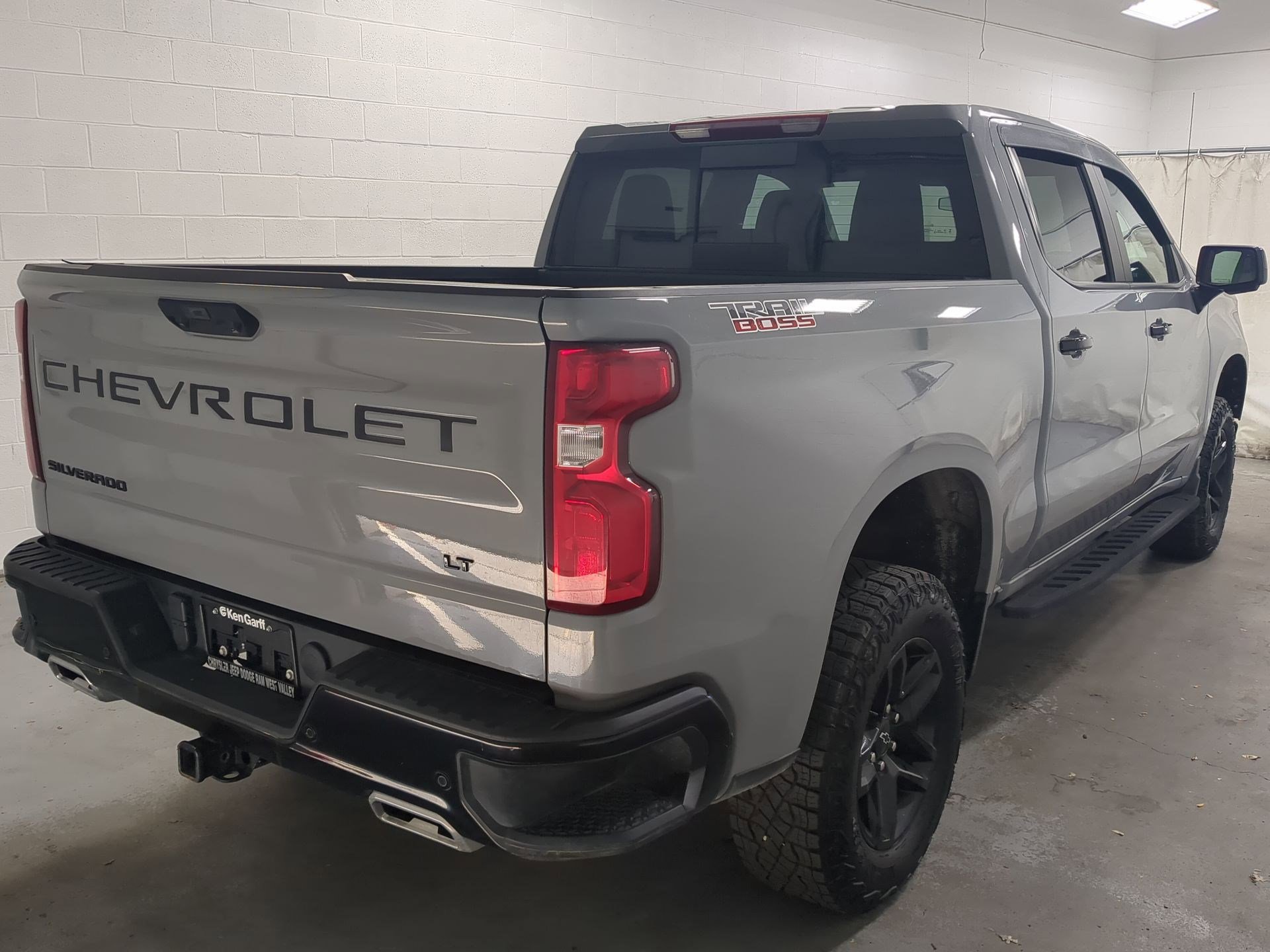 Used 2024 Chevrolet Silverado 1500 LT Trail Boss w/ Convenience Package II image 3