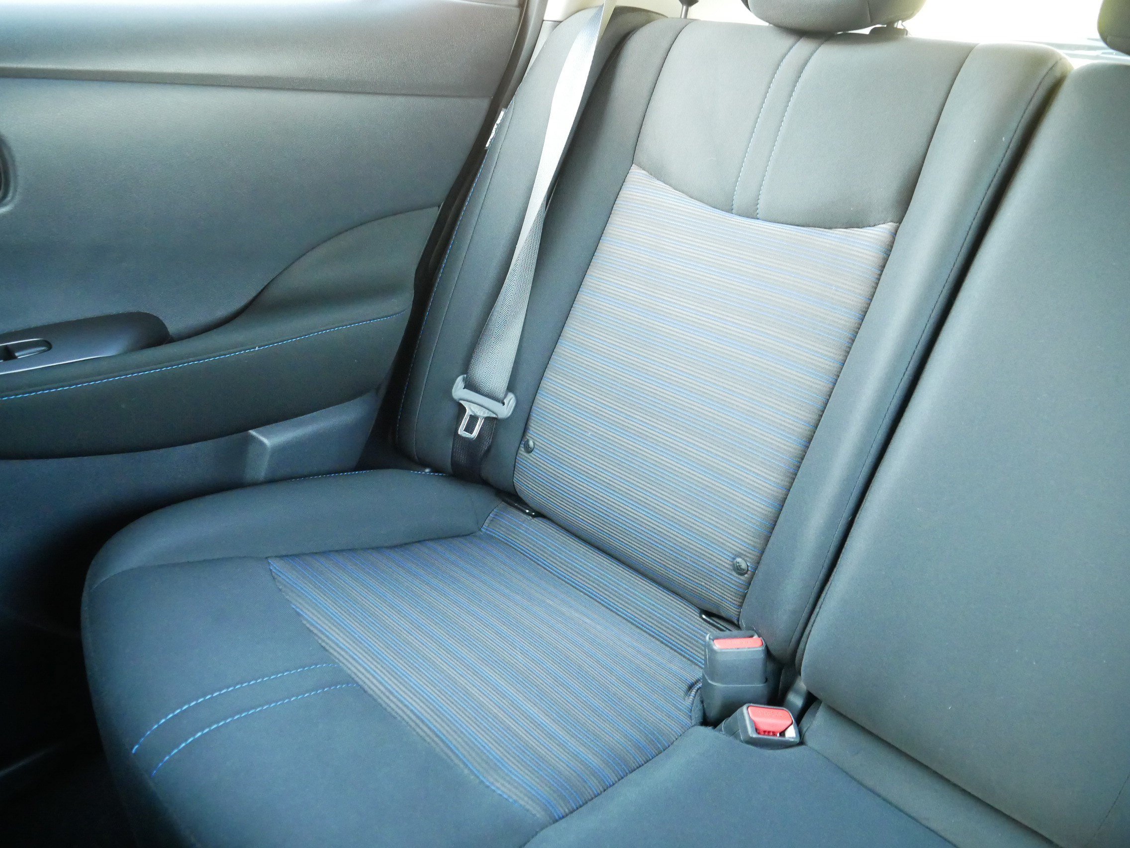 Certified 2025 Nissan Leaf S FWD image 12
