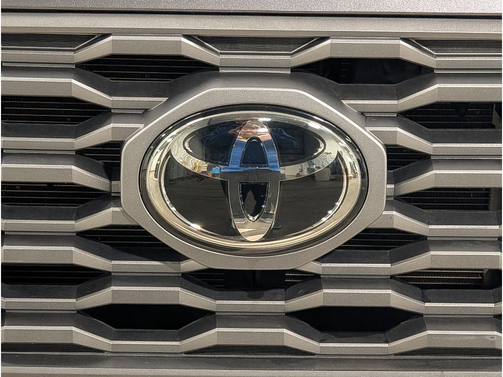 Used 2023 Toyota Tacoma TRD Off-Road w/ Technology Package image 5