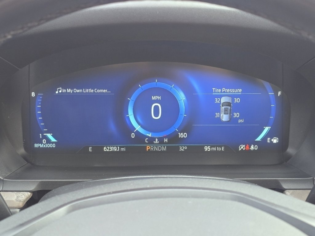 Used 2020 Ford Explorer Platinum w/ Premium Technology Package image 24