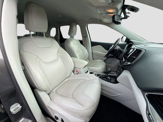 Used 2020 Jeep Cherokee Limited image 20