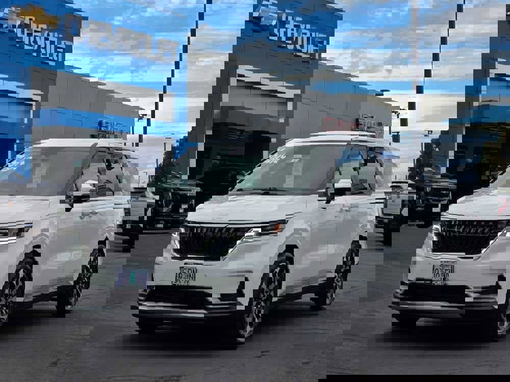 Used 2024 Kia Carnival EX