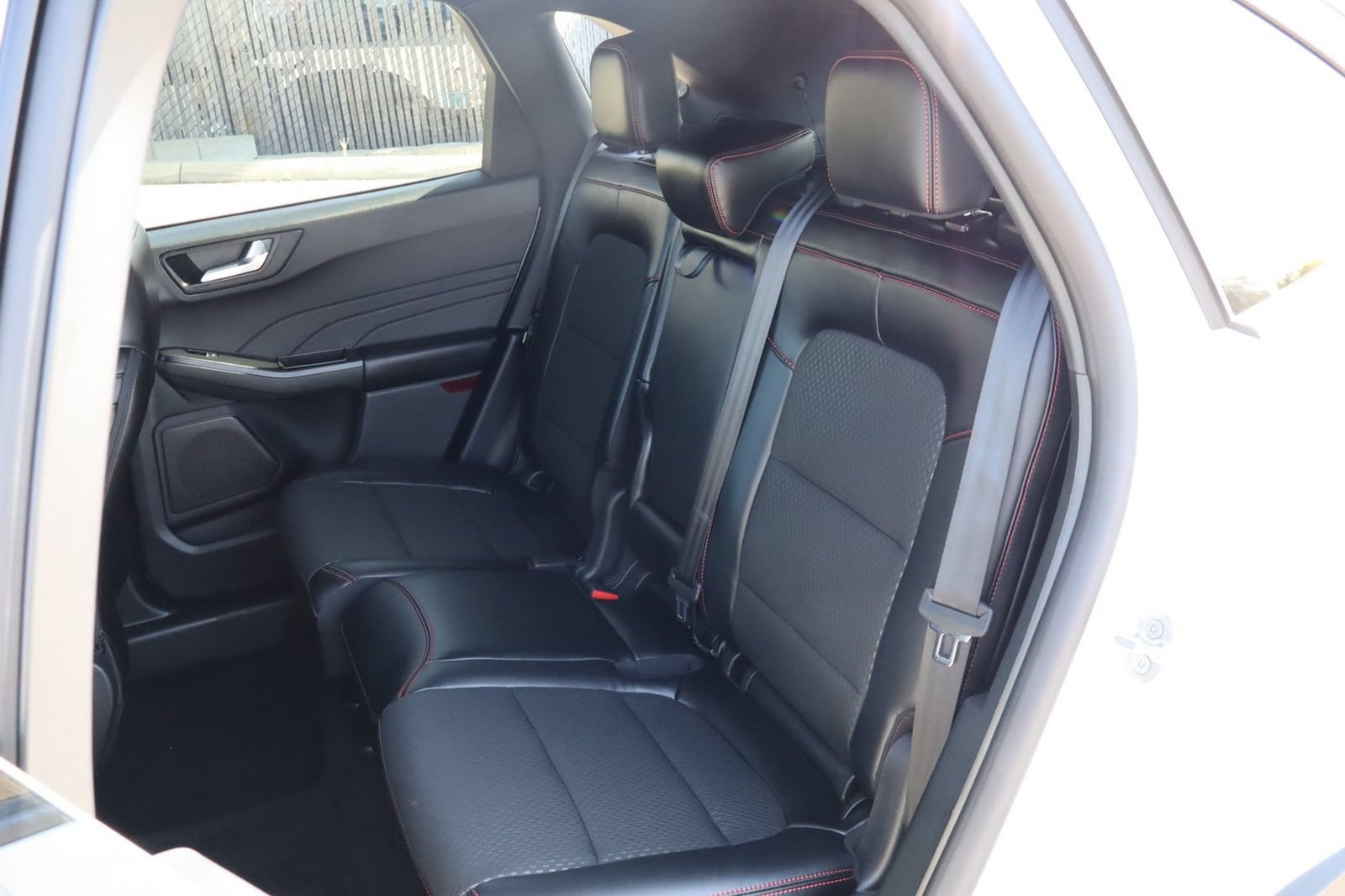Used 2025 Ford Escape ST-Line w/ Equipment Group 301A FWD image 36