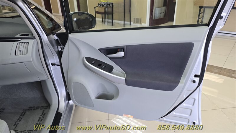 Used 2010 Toyota Prius Two FWD image 9