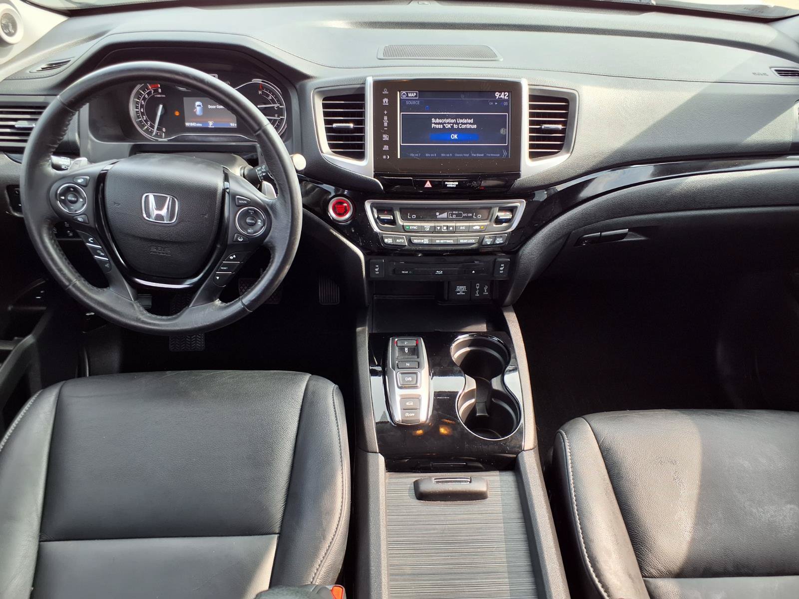 Certified 2017 Honda Pilot Touring image 4