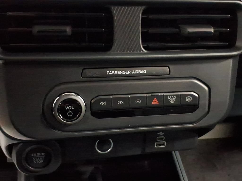 New 2026 Ford Maverick XLT w/ XLT Luxury Package AWD/4WD image 17