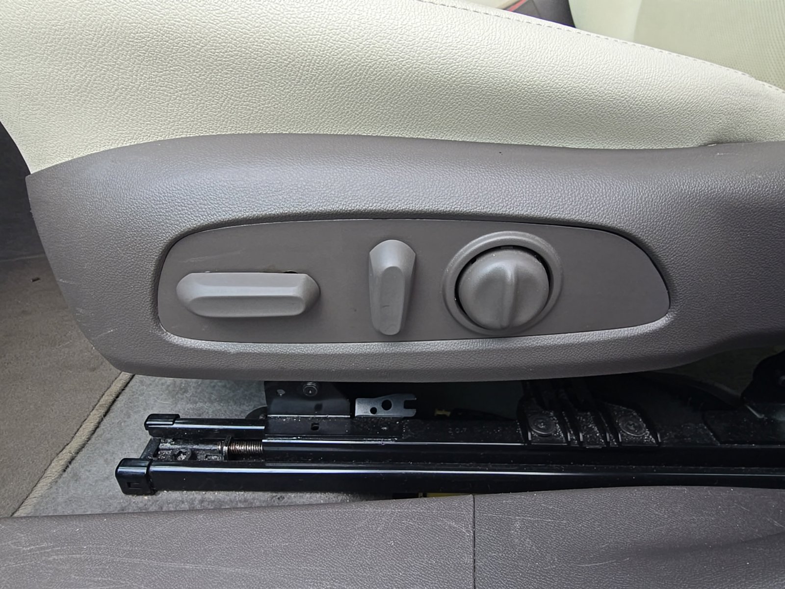 Used 2024 Chevrolet Malibu LT FWD image 12
