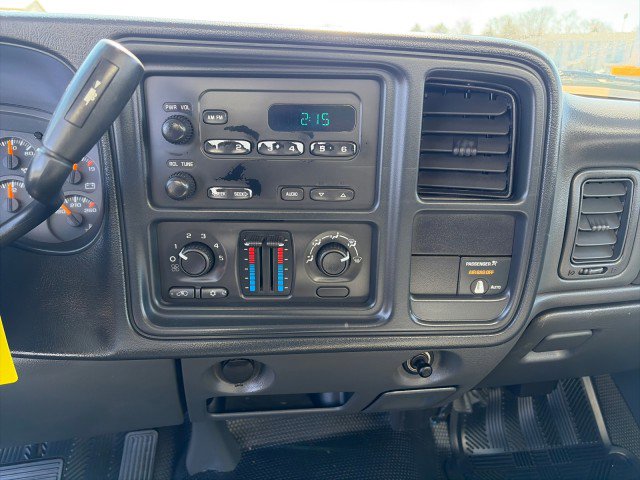 Used 2003 Chevrolet Silverado 1500 W/T RWD image 16