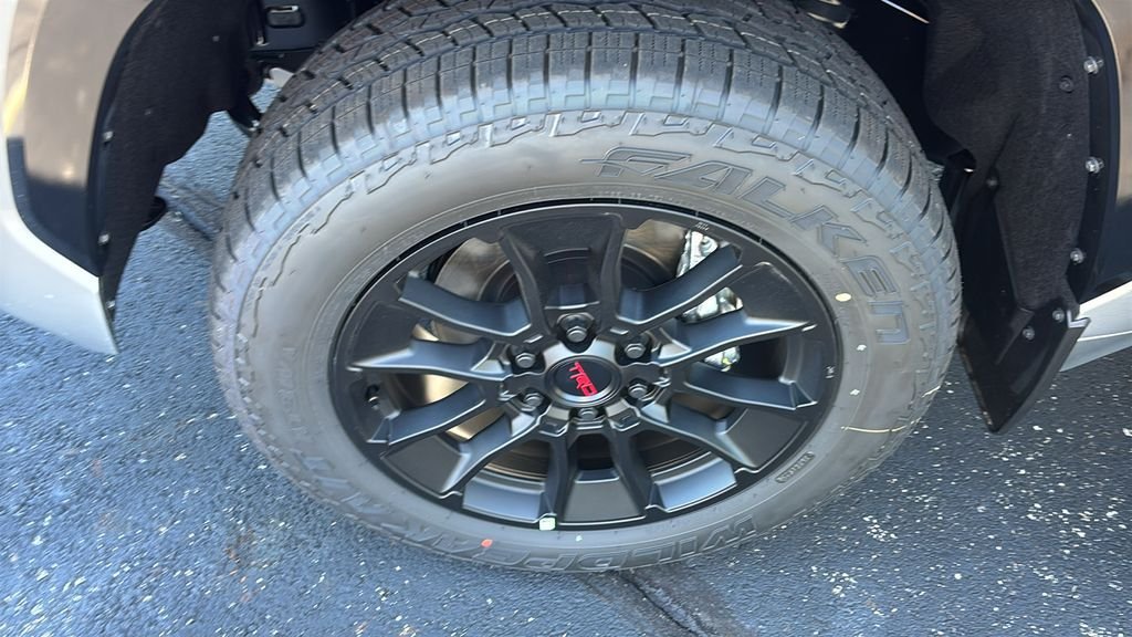 New 2026 Toyota Tundra Platinum w/ TRD Off-Road Package AWD/4WD image 39