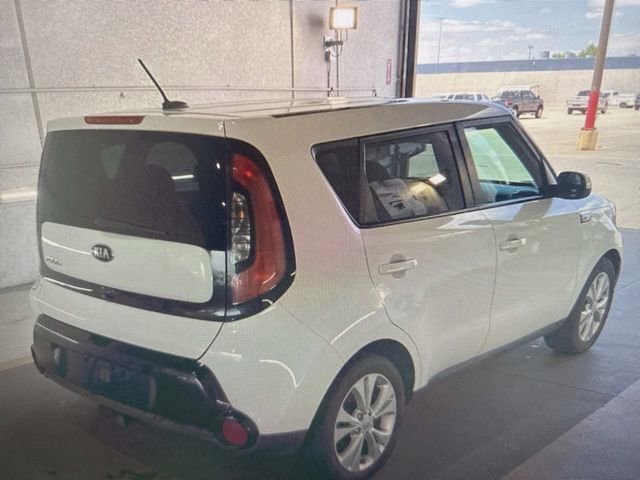 Used 2016 Kia Soul + FWD image 3