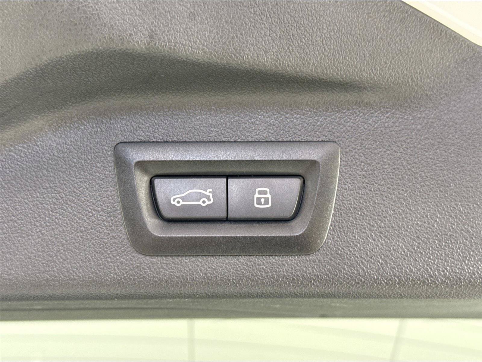 Used 2025 BMW X7 M60i w/ Executive Package AWD/4WD image 46